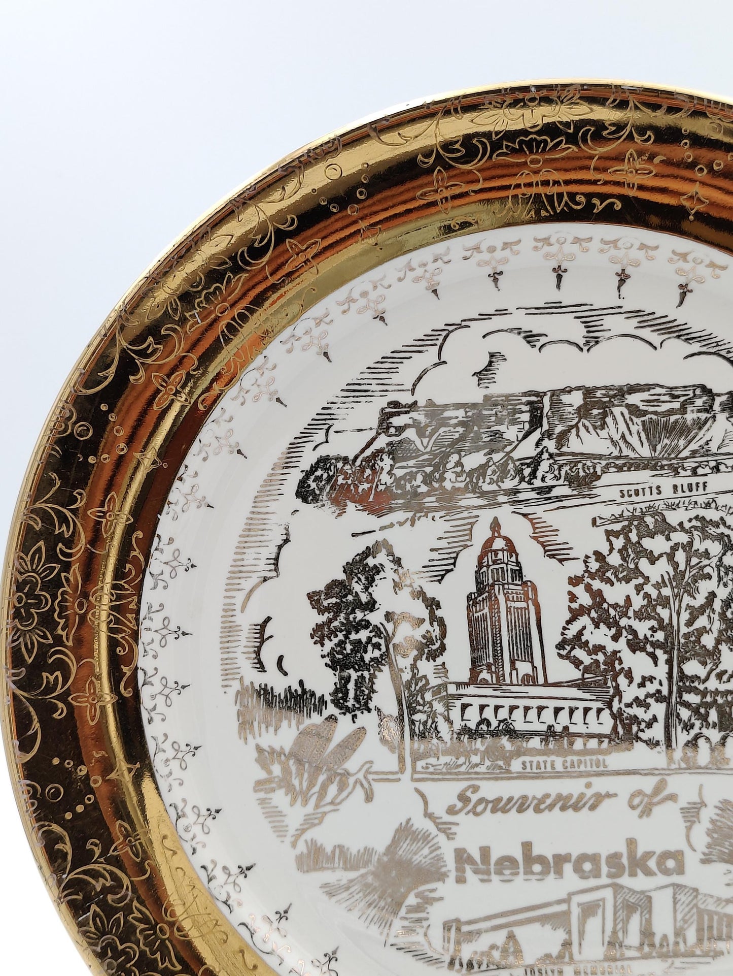 VTG 9" Nebraska Crest O Gold 22k Warranted Souvenir Display Plate