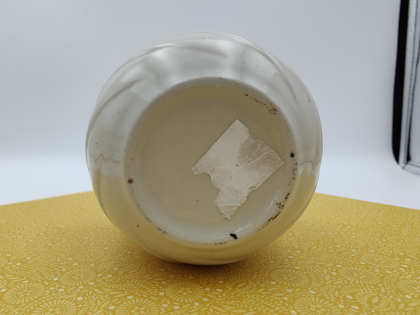 Ceramic Beige Jar with Married Lid