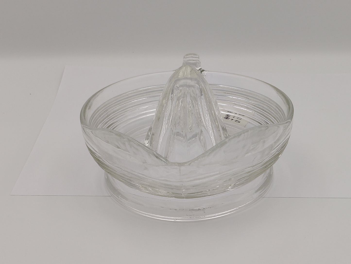 Crystal Clear Juicer with Spout and Handle