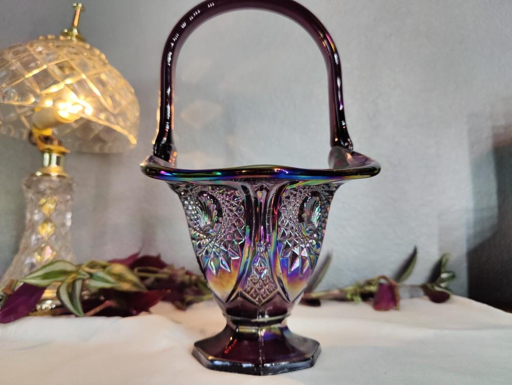 5"x6.5"x10" Iridescent Amethyst Carnival Glass Indian Heirloom