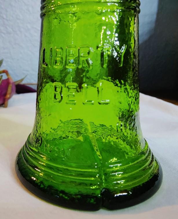 5" Tall Vintage Emerald Green Liberty Bell Bottle NO CORK Vase