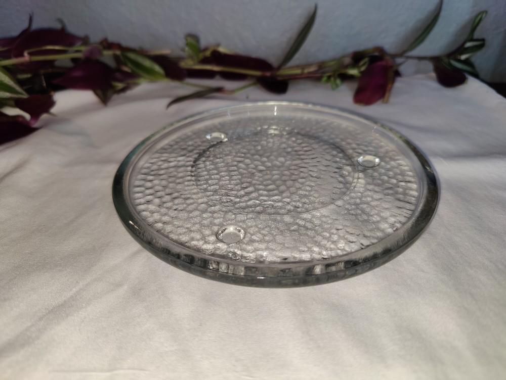 Crystal Glass Plate 6&quot; in diameter and 1 1/2 cm. thick