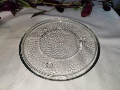 Crystal Glass Plate 6&quot; in diameter and 1 1/2 cm. thick