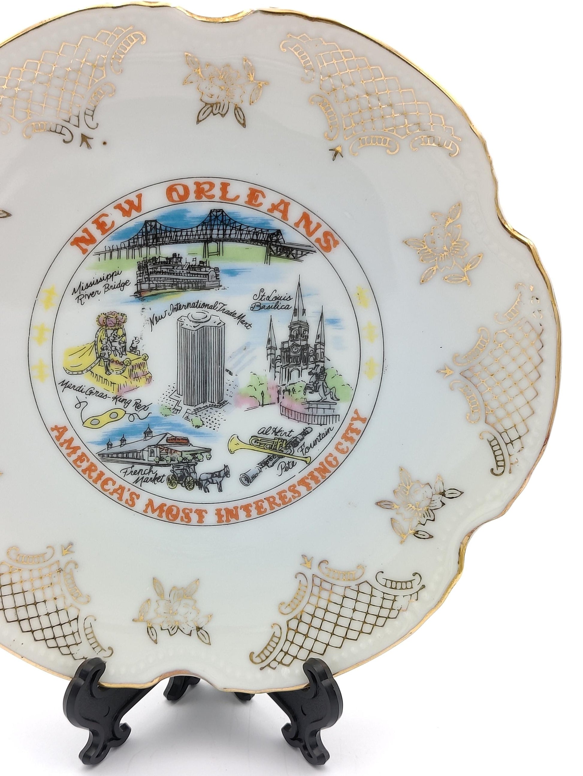 Vintage New Orleans Souvenir 7" Plate Gold Rim Scalloped Edges