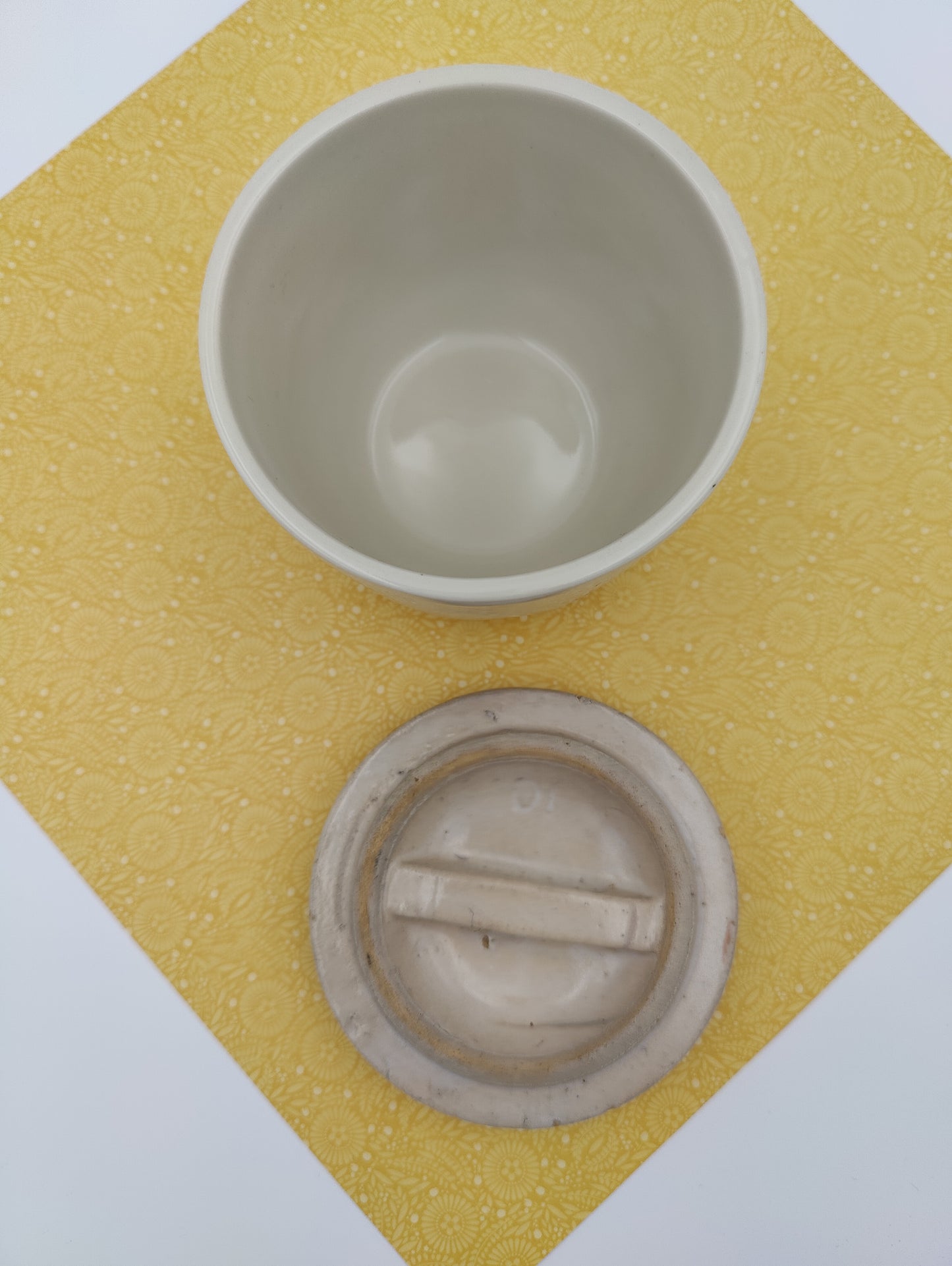 Ceramic Beige Jar with Married Lid